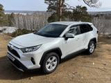 Toyota RAV4 2021 года за 14 900 000 тг. в Щучинск – фото 3