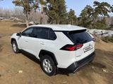 Toyota RAV4 2021 года за 14 900 000 тг. в Щучинск – фото 5