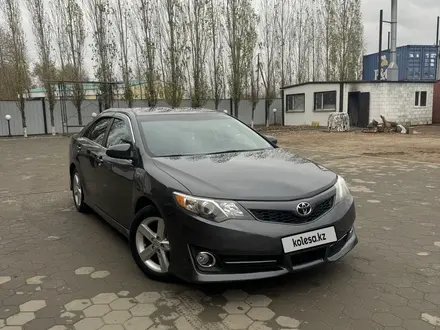 Toyota Camry 2013 года за 8 200 000 тг. в Актобе – фото 3