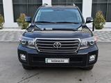 Toyota Land Cruiser 2015 годаүшін25 000 000 тг. в Усть-Каменогорск