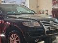 Volkswagen Touareg 2008 года за 6 500 000 тг. в Алматы – фото 4