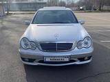 Mercedes-Benz C 320 2002 годаfor5 500 000 тг. в Алматы – фото 3