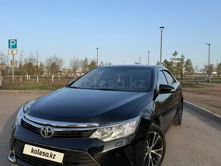 Toyota Camry 2015 года за 10 700 000 тг. в Астана – фото 2