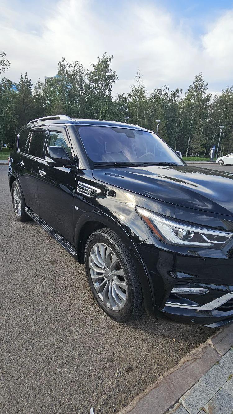 Infiniti QX80 2015 г.