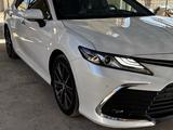Toyota Camry 2023 годаүшін16 600 000 тг. в Астана – фото 2