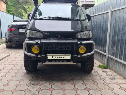 Mitsubishi Delica 1995 года за 8 500 000 тг. в Алматы – фото 2