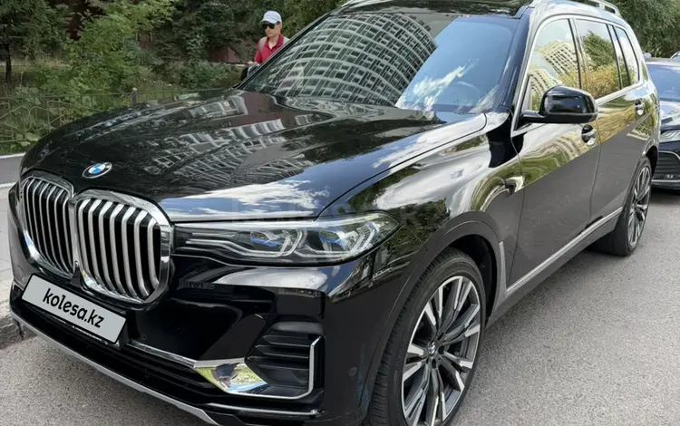 BMW X7 2020 года за 29 990 000 тг. в Астана