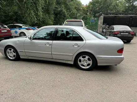 Mercedes-Benz E 320 2001 года за 5 000 000 тг. в Алматы – фото 4