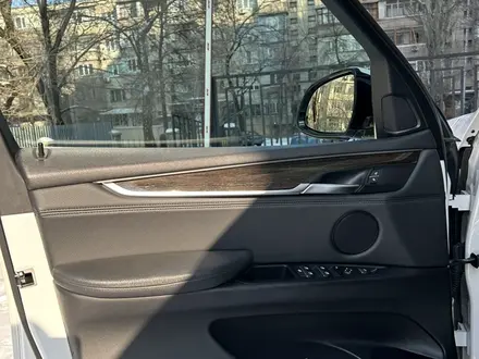 BMW X5 2016 года за 19 500 000 тг. в Алматы – фото 12