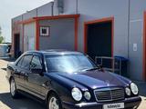 Mercedes-Benz E 280 1997 годаүшін3 200 000 тг. в Жезказган