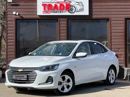 Chevrolet Onix 2023 года за 7 155 000 тг. в Караганда