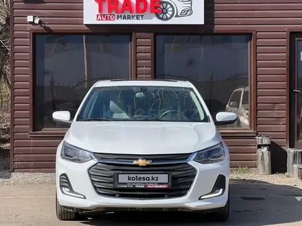 Chevrolet Onix 2023 года за 7 155 000 тг. в Караганда – фото 6