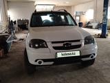 Chevrolet Niva 2014 годаүшін3 800 000 тг. в Атырау – фото 2