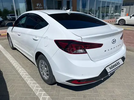 Hyundai Elantra 2020 года за 8 780 000 тг. в Атырау – фото 6