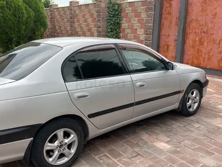 Toyota Avensis 2000 года за 2 500 000 тг. в Тараз – фото 3