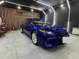 Toyota Camry 2018 годаfor11 900 000 тг. в Алматы – фото 3