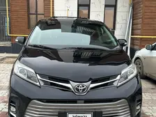Toyota Sienna, 2015