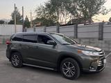 Toyota Highlander 2017 годаүшін19 000 000 тг. в Алматы – фото 2