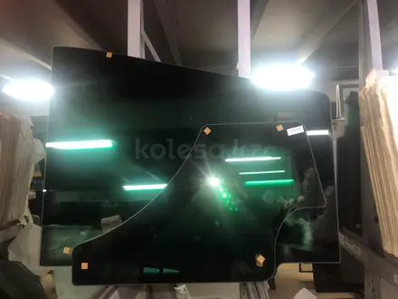 Стёкла заводские на 3 1 hidromek komatsu за 75 000 тг. в Алматы – фото 17