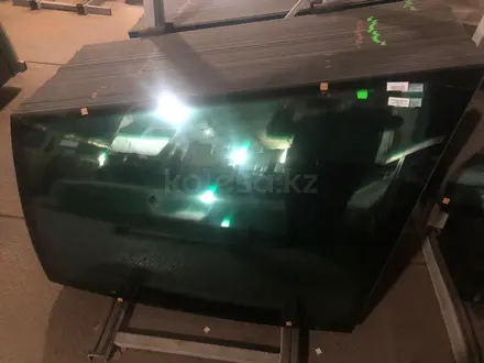 Стёкла заводские на 3 1 hidromek komatsu за 75 000 тг. в Алматы – фото 27