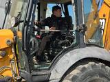 Стёкла заводские на 3 1 hidromek komatsu за 75 000 тг. в Алматы – фото 5