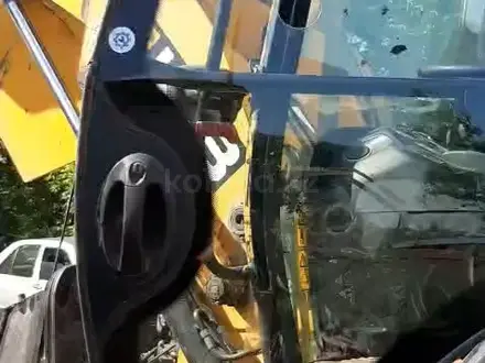 Стёкла заводские на 3 1 hidromek komatsu за 75 000 тг. в Алматы – фото 5