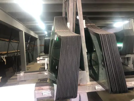 Стёкла заводские на 3 1 hidromek komatsu за 75 000 тг. в Алматы – фото 11