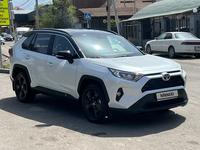 Toyota RAV4 2022 года за 19 000 000 тг. в Алматы