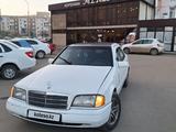 Mercedes-Benz C 180 1995 года за 1 550 000 тг. в Кокшетау – фото 2