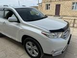 Toyota Highlander 2012 года за 13 500 000 тг. в Жанаозен – фото 3