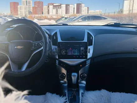 Chevrolet Cruze 2013 года за 3 000 000 тг. в Астана – фото 6