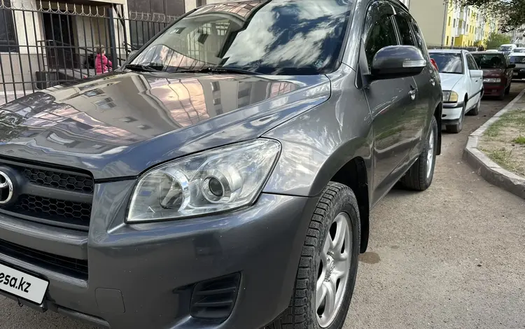 Toyota RAV4 2010 года за 7 400 000 тг. в Семей