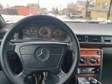 Mercedes-Benz E 280 1993 года за 1 750 000 тг. в Караганда