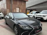 Lexus ES 250 2020 года за 19 700 000 тг. в Караганда – фото 2