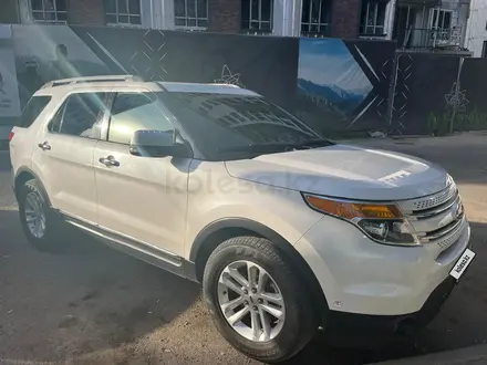 Ford Explorer 2013 года за 13 000 000 тг. в Алматы – фото 2