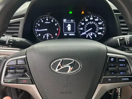Hyundai Elantra 2018 года за 5 400 000 тг. в Алматы – фото 4