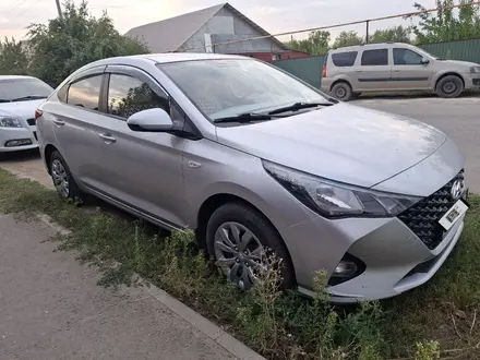 Hyundai Accent 2020 года за 7 200 000 тг. в Уральск – фото 2