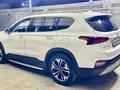 Hyundai Santa Fe 2019 года за 13 800 000 тг. в Шымкент – фото 3