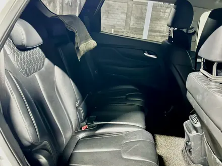 Hyundai Santa Fe 2019 года за 13 800 000 тг. в Шымкент – фото 5