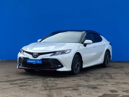 Toyota Camry 2019 года за 13 960 000 тг. в Алматы