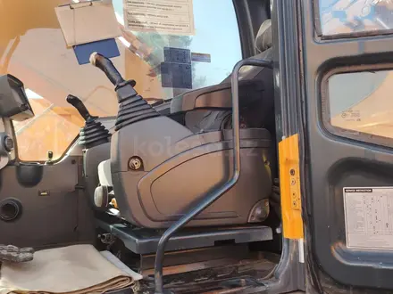 Hyundai  R300LC 2014 года за 19 800 000 тг. в Астана – фото 19