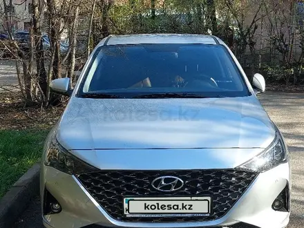 Hyundai Accent 2022 года за 9 950 000 тг. в Алматы – фото 2