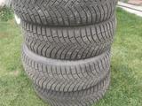 Шины 235/65/17 за 65 000 тг. в Семей