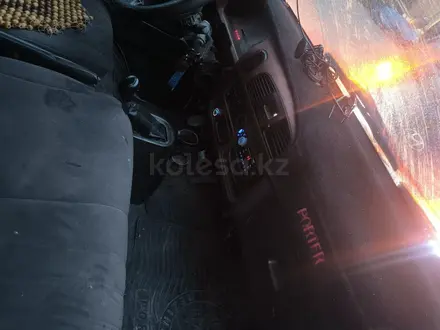 Hyundai  Gold 2000 года за 3 800 000 тг. в Алматы – фото 2
