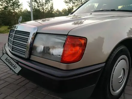 Mercedes-Benz E 230 1989 года за 2 800 000 тг. в Уральск – фото 14