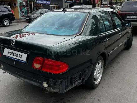 Mercedes-Benz E 230 1996 года за 2 200 000 тг. в Алматы – фото 2