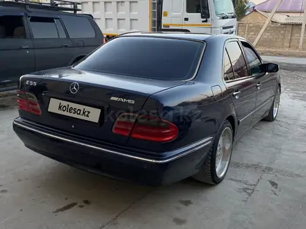 Mercedes-Benz E 320 1999 года за 3 900 000 тг. в Шымкент – фото 2