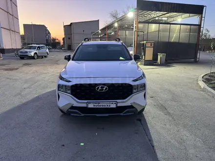 Hyundai Santa Fe 2022 года за 18 500 000 тг. в Кызылорда – фото 2
