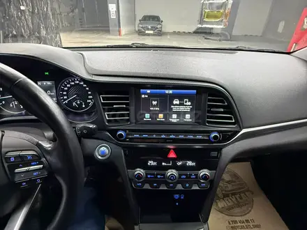 Hyundai Elantra 2019 года за 7 700 000 тг. в Шымкент – фото 5