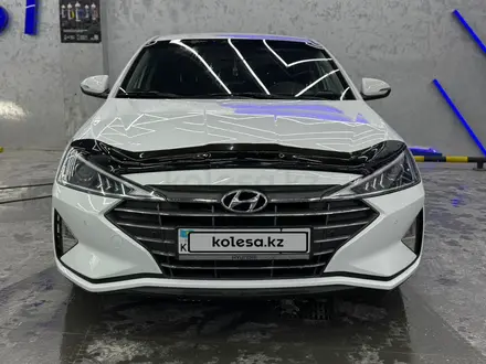 Hyundai Elantra 2019 года за 7 700 000 тг. в Шымкент – фото 3